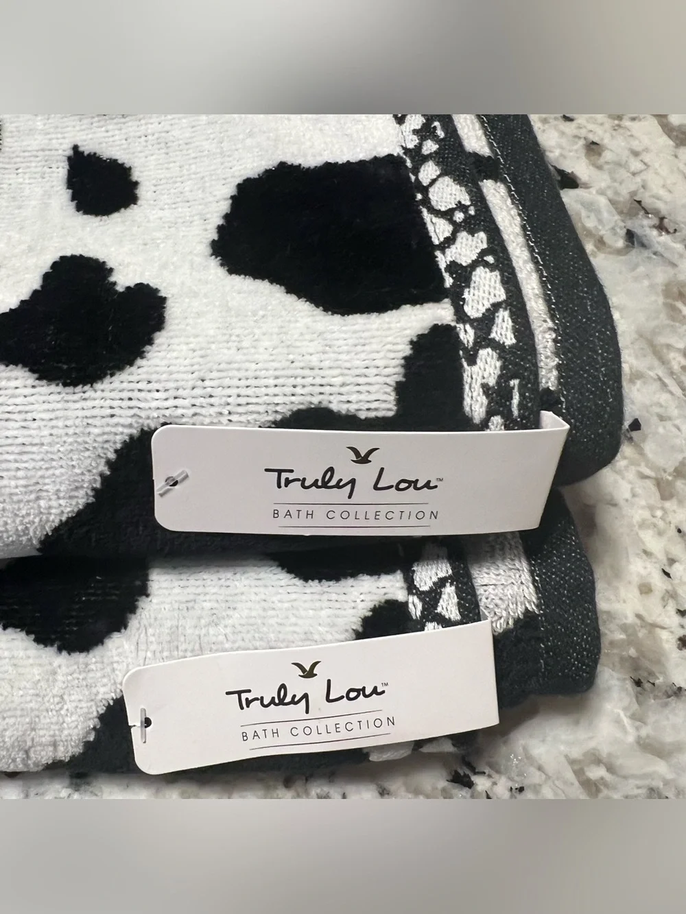 🐄🖤 6 pc Truly Lou Cow Print Bath Collection 🖤🐄